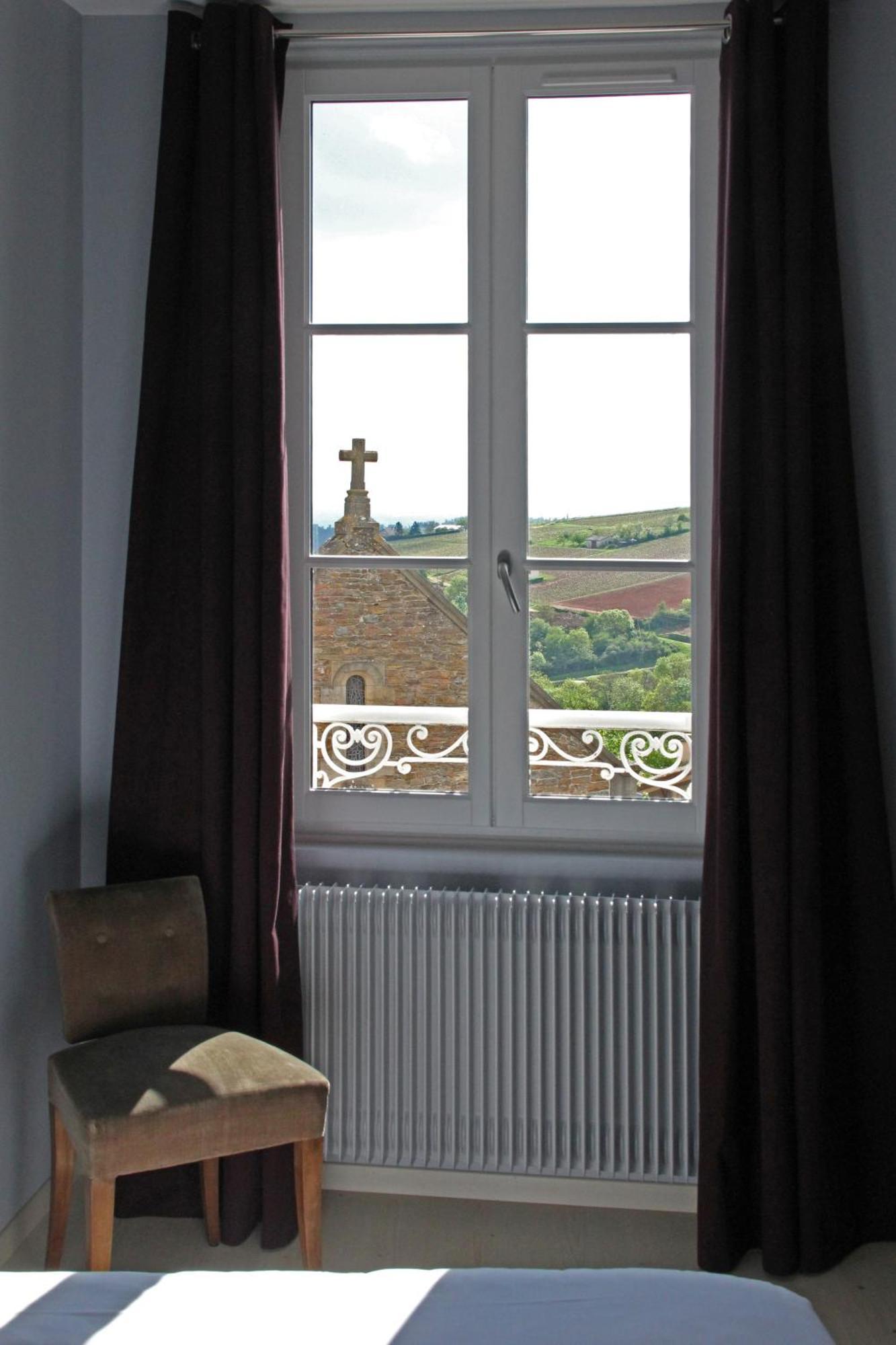 Hotel Courtille De Solutre Kültér fotó